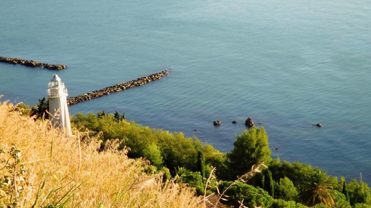 Contea Dei Ciliegi Pedaso Exterior foto